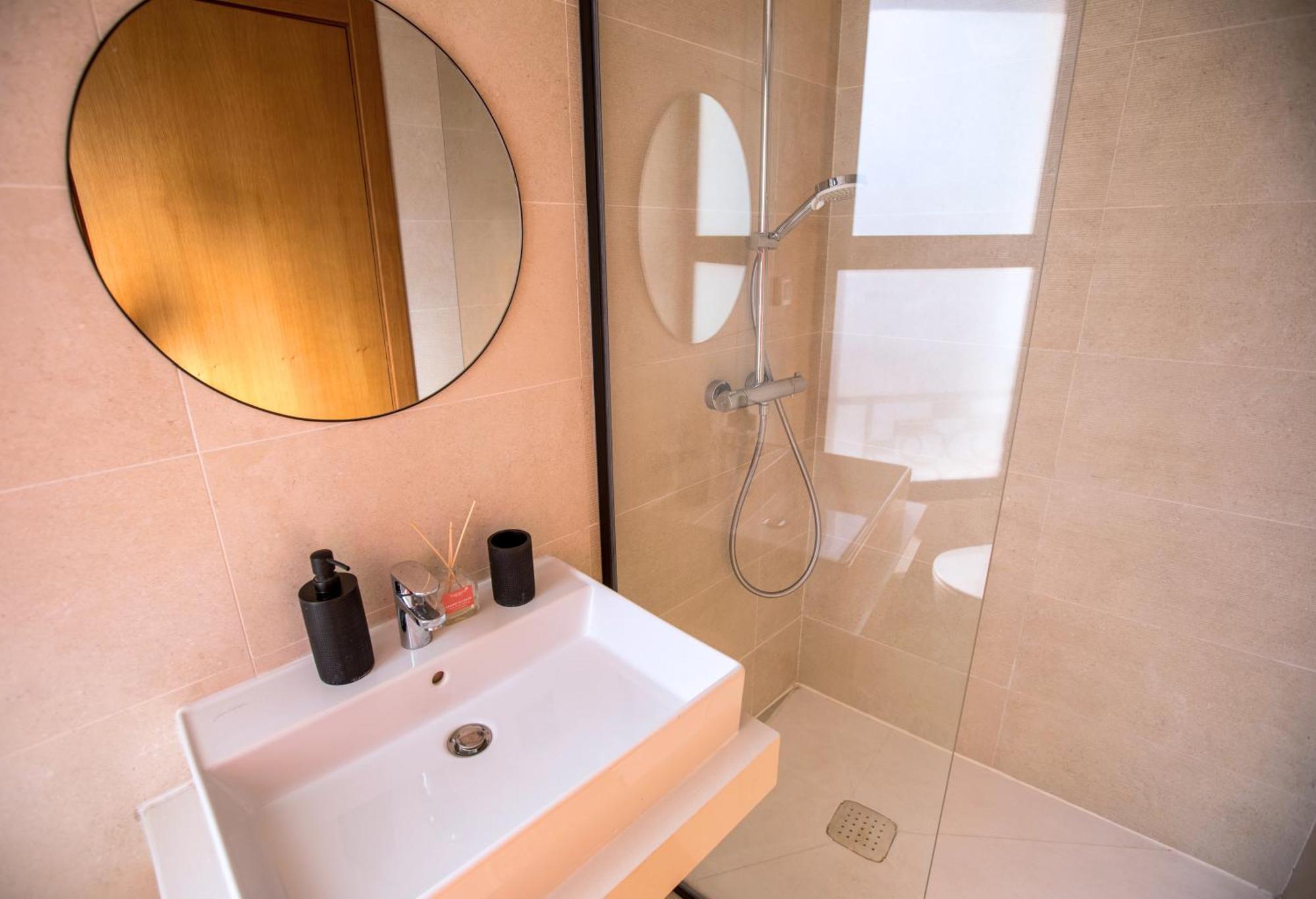 Haut Standing 2-Bedroom Apartment In Gauthier Casablanca Ngoại thất bức ảnh
